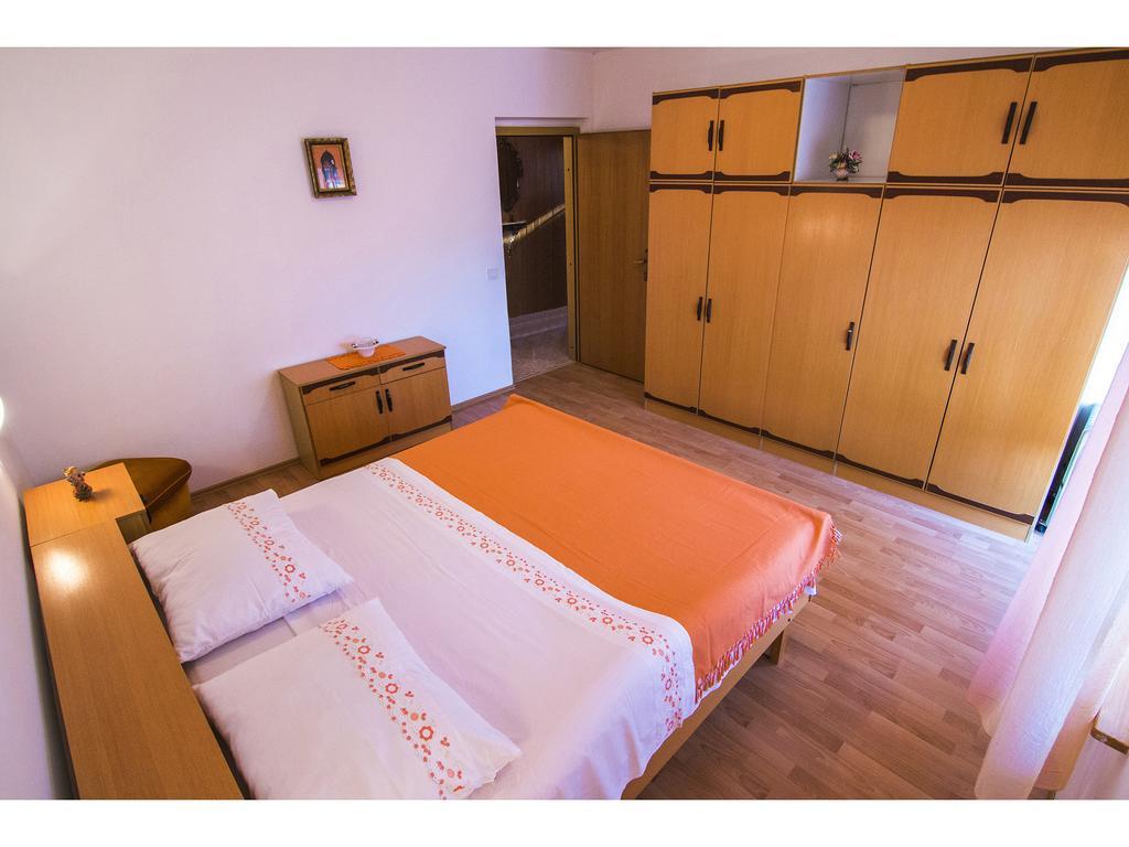Apartment Miranda Слатине Номер фото