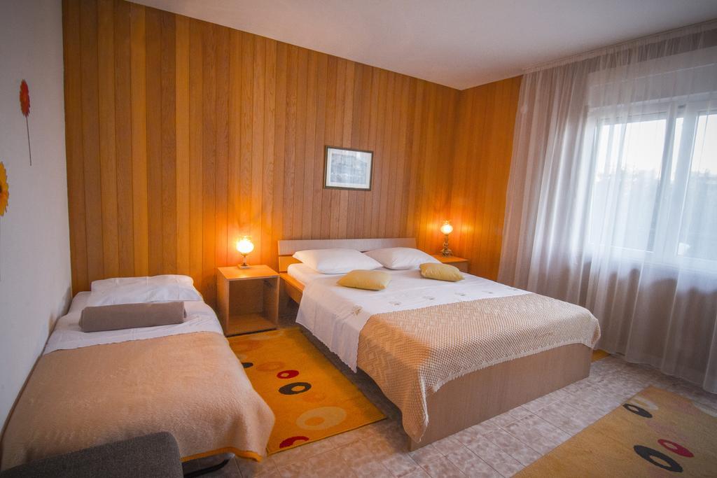 Apartment Miranda Слатине Екстер'єр фото